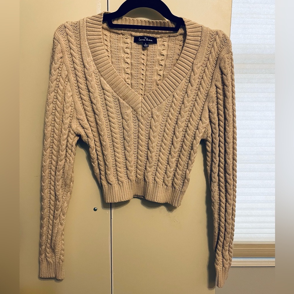 Love Tree Women's beige Cable Knit V-Neck Sweater